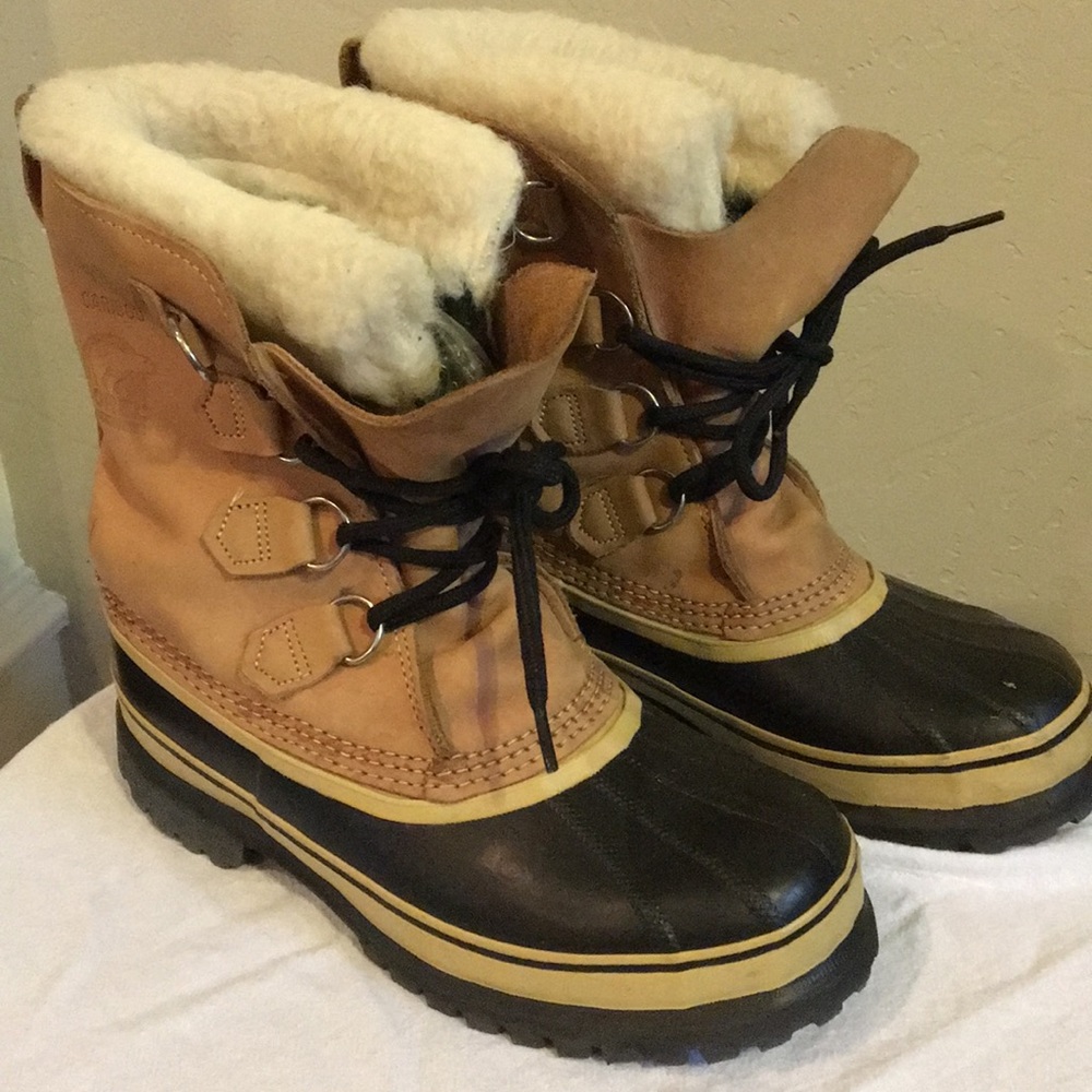 Sorel Black & Tan Leather Snow Boots. Sz 8